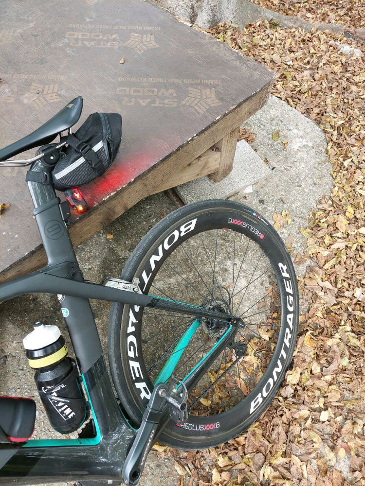 트렉 마돈9.2 로드자전거 이미지