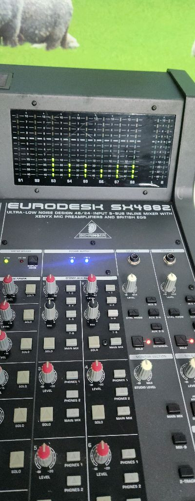 베링거 아날로그믹서기 SX-4882 이미지