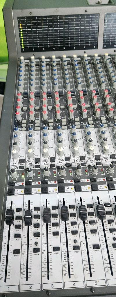 베링거 아날로그믹서기 SX-4882 이미지