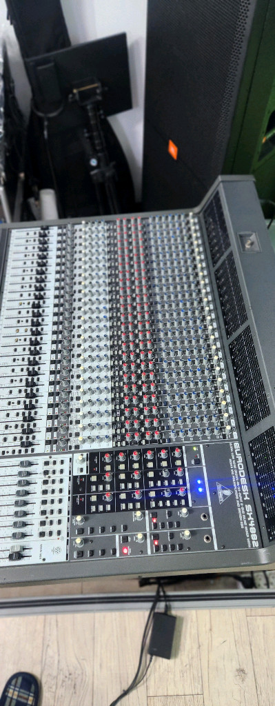 베링거 아날로그믹서기 SX-4882 이미지