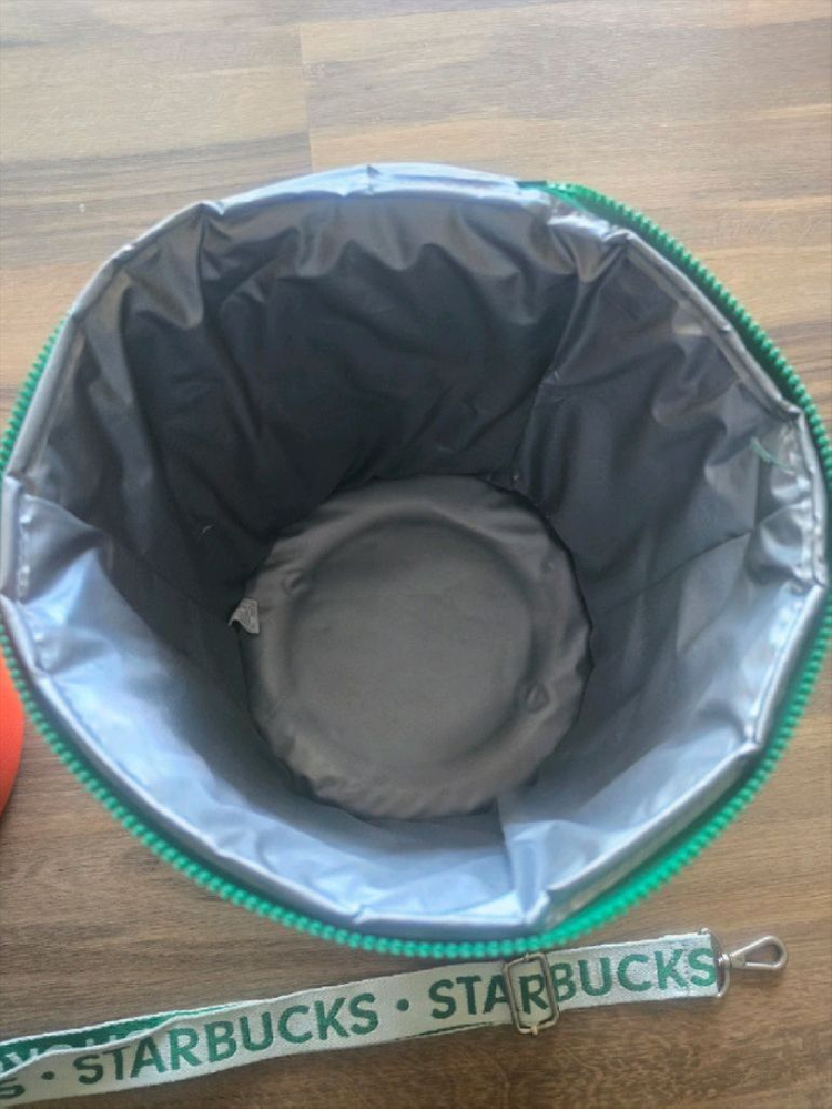 던킨 x 루엣비든 캠핑 워터저그 + 스타벅스 쿨러백 이미지