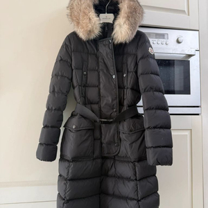 [0] 21 / 22 몽클레어 클로에 Khloe 롱패딩 블랙 (폭스퍼) 이미지