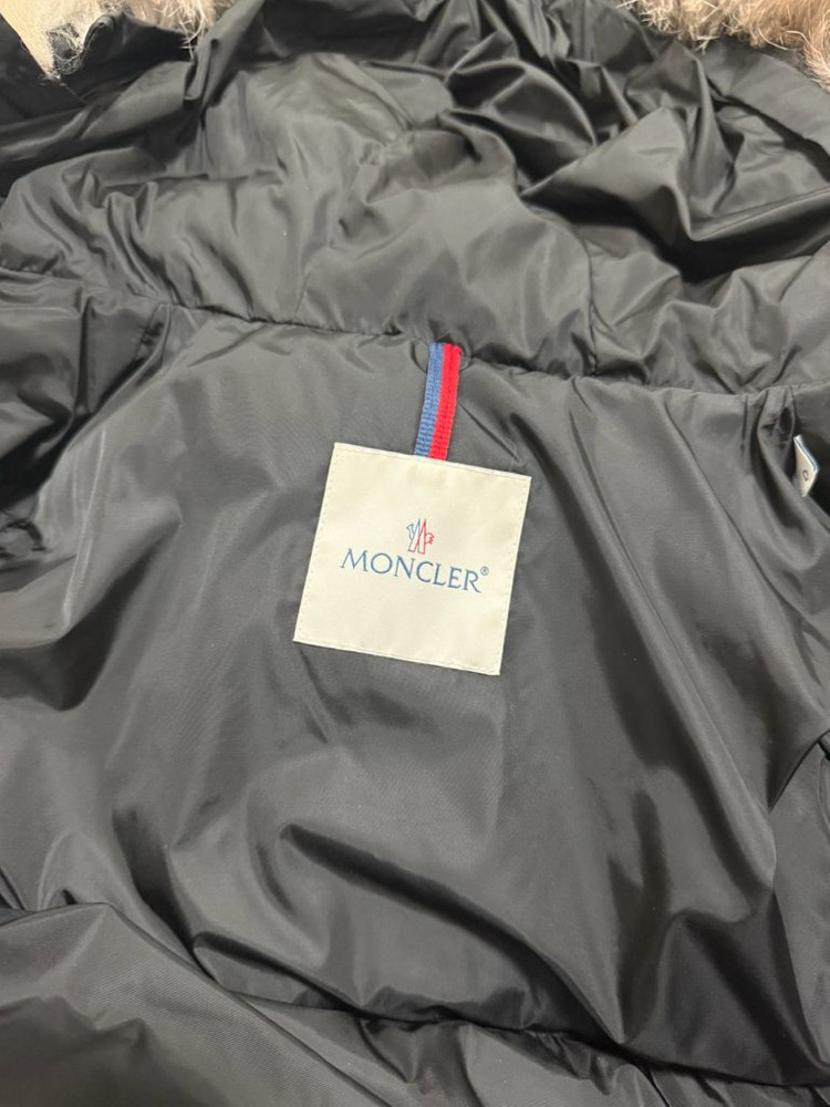 [0] 21 / 22 몽클레어 클로에 Khloe 롱패딩 블랙 (폭스퍼) 이미지