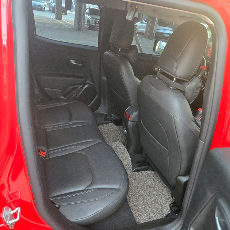 중형 SUV 지프 레니게이드 2020년식 이미지