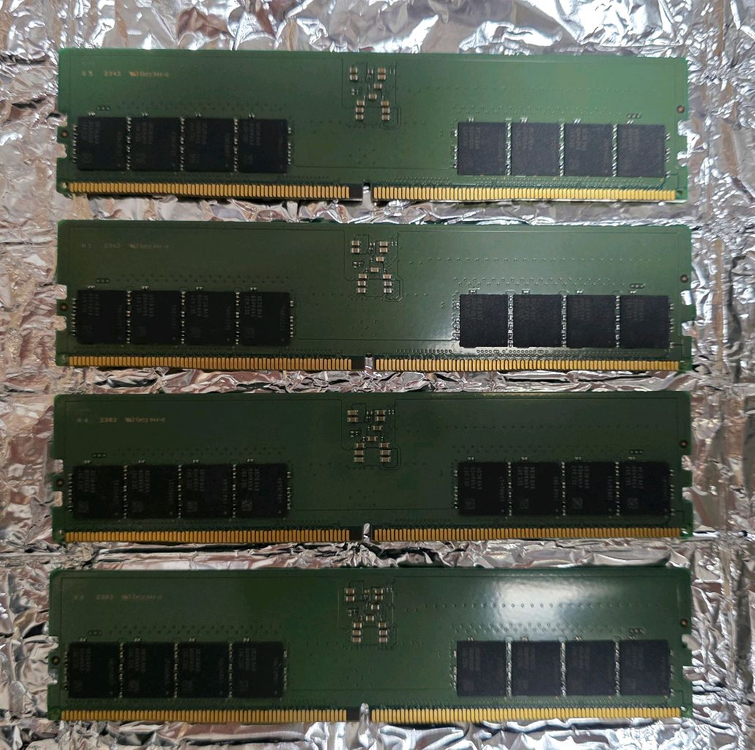 삼성 DDR5 4800 32GB 4장 짝수로 팝니다. 이미지