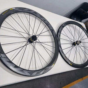 마빅 코스믹 카본프로 디스크 로드휠 이미지