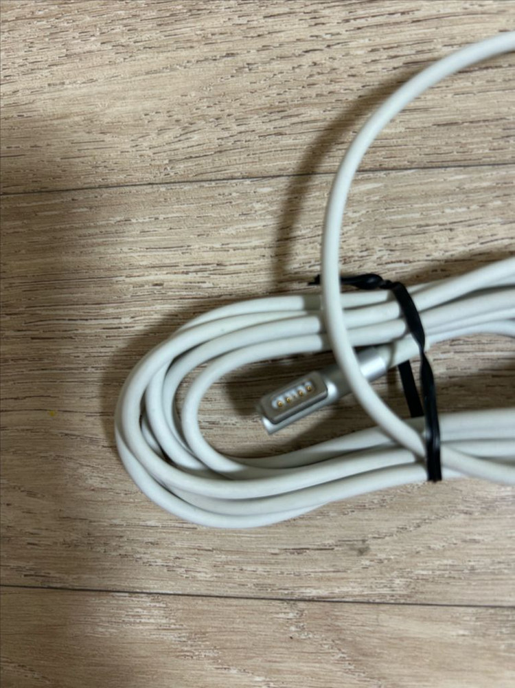 애플 맥북 충전기 구형 A1343 팝니다 이미지