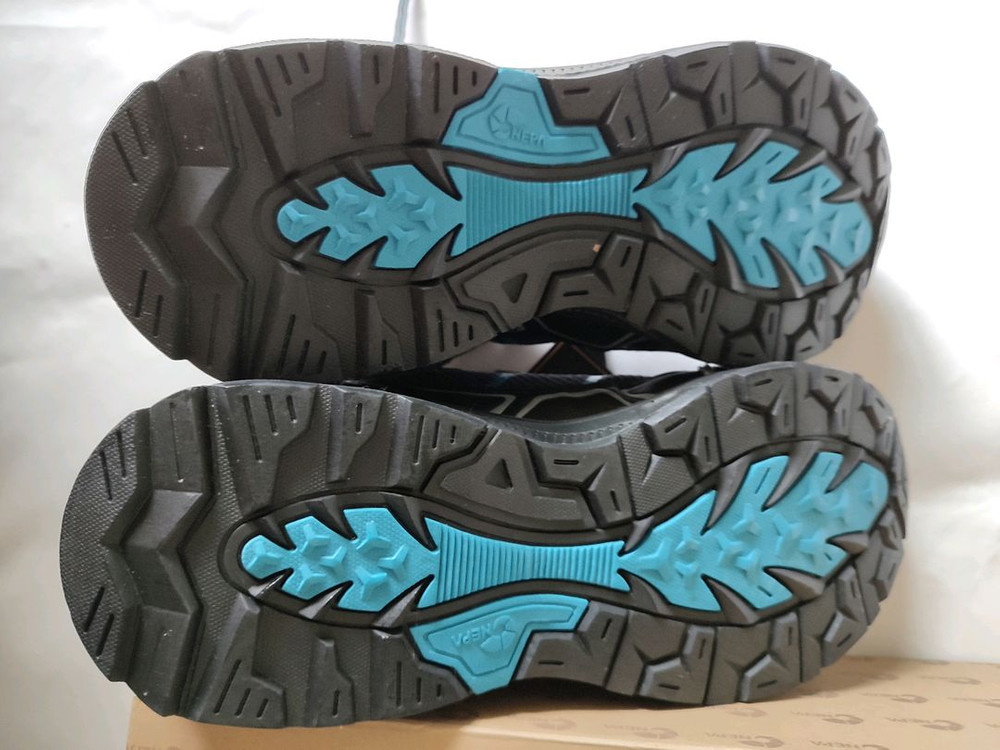 정품]네파등산화(240) 이미지