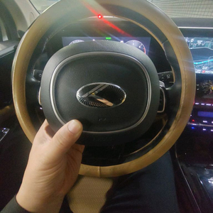 카니발 차량 KA4 4세대 핸들 K50F 에어백 부품입니다 이미지