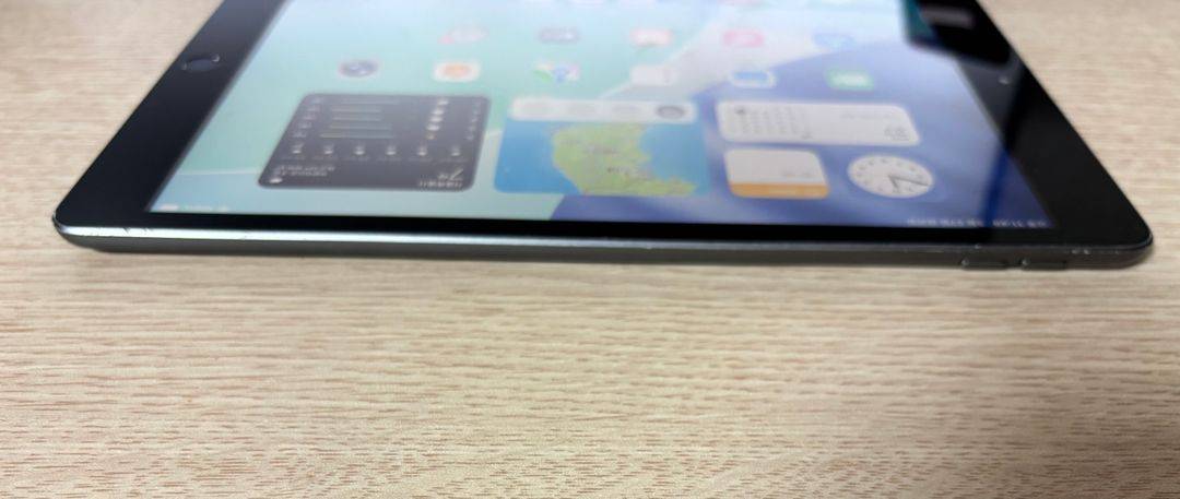 아이패드 8세대(A2270) Wi-Fi 128기가 그레이 판매 이미지