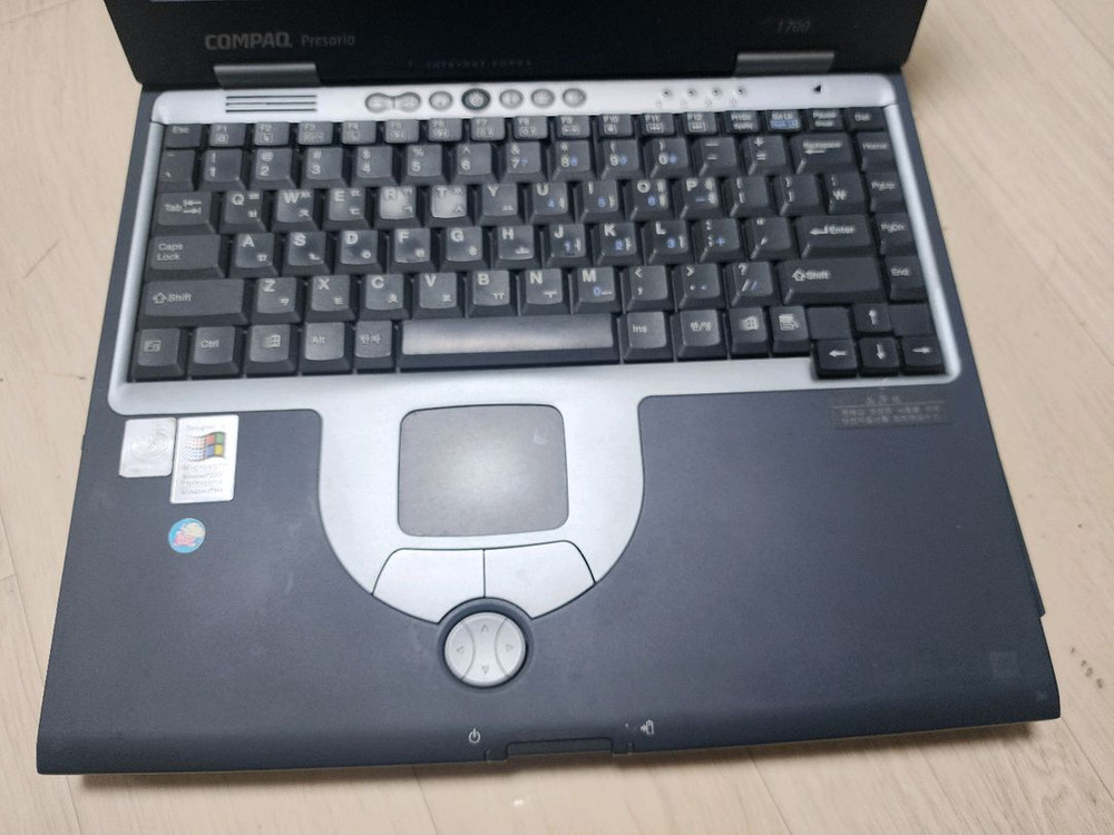 Compaq 펜티엄3 노트북 이미지