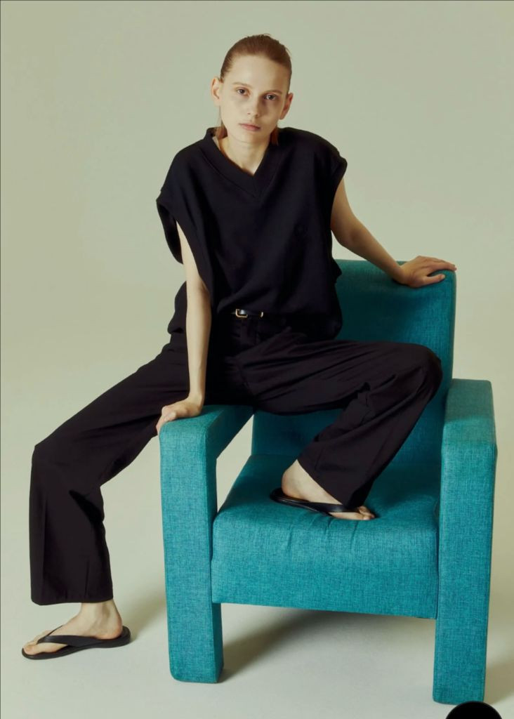 [S] 노앙 로고 브이넥 스웻 베스트 이미지