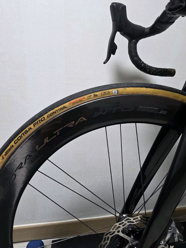 23년식 써벨로S5 파이브블랙 스램레드 완차판매 이미지