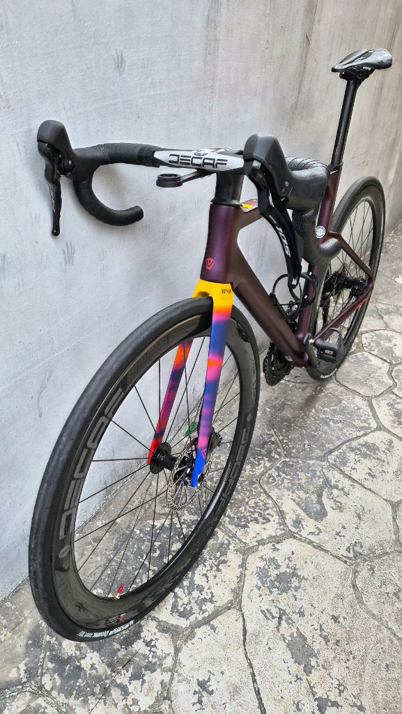 자바 푸오코 프로 카본 시마노 105 파워미터 로드 자전거 이미지