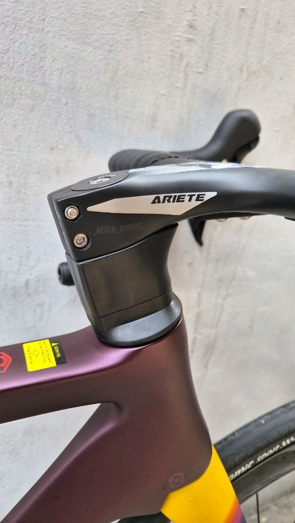 자바 푸오코 프로 카본 시마노 105 파워미터 로드 자전거 이미지