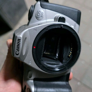 캐논 EOS 300 필름 바디 카메라입니다 이미지