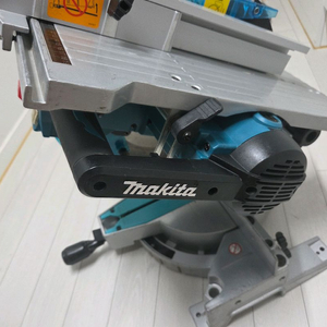 마끼다 정품 테이블쏘 12인치 탁상윈형톱 LH1201FL 디월트 DCS361 DCS727 무선 슬라이딩 각도절단기 이미지