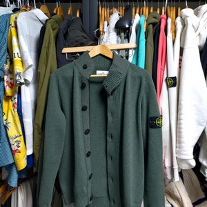 스톤아일랜드 버튼 울 집업 가디건 올리브 m 신형큐알 이미지