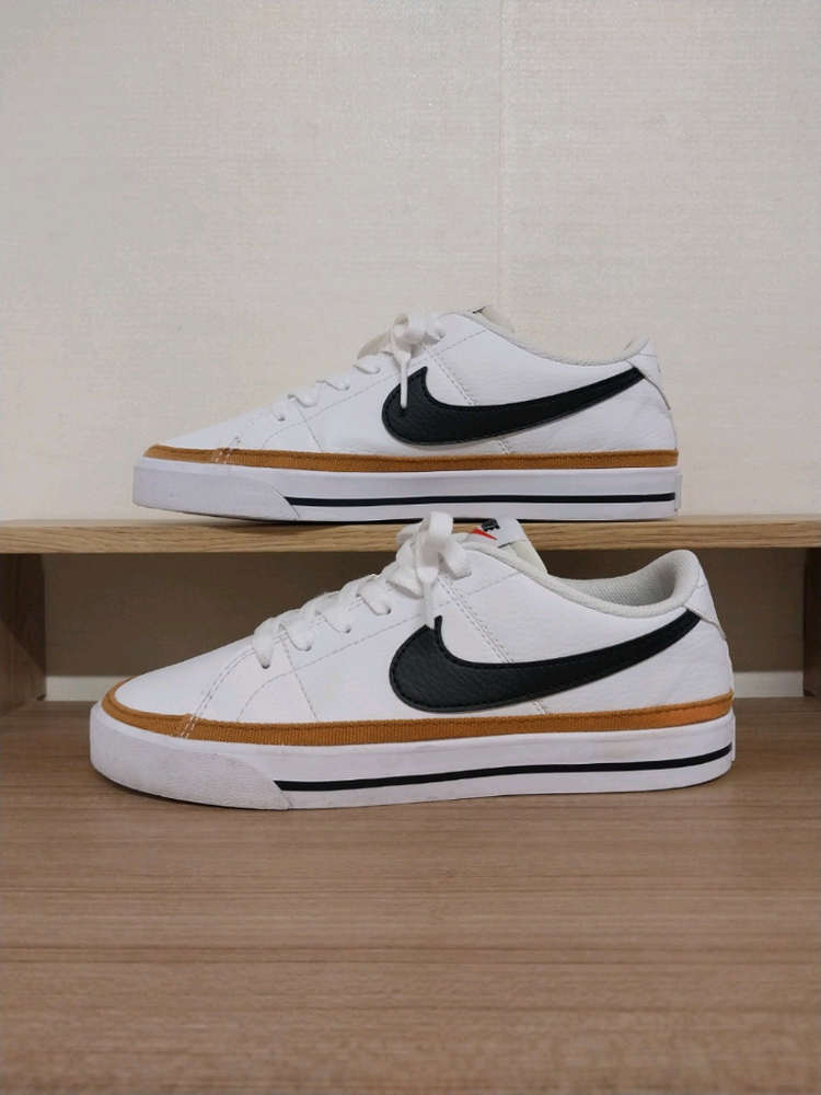 여성 나이키 코트 레거시 넥스트 네이처 운동화 (240) 이미지