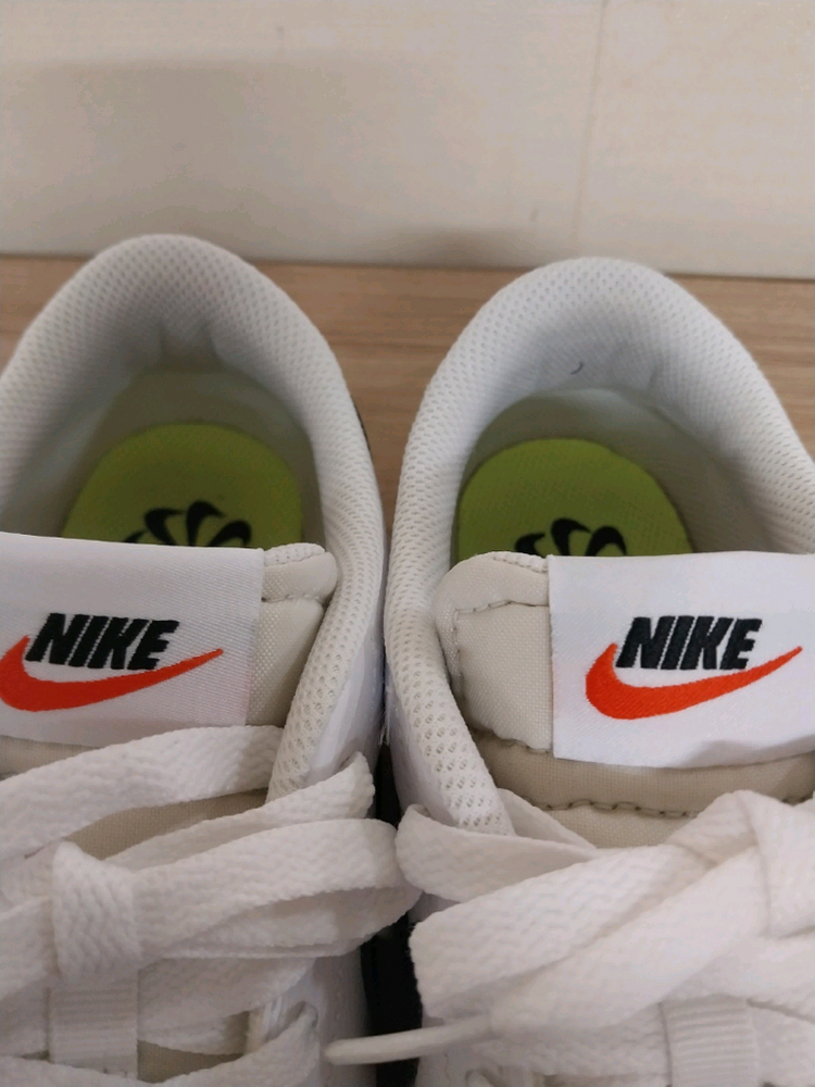 여성 나이키 코트 레거시 넥스트 네이처 운동화 (240) 이미지