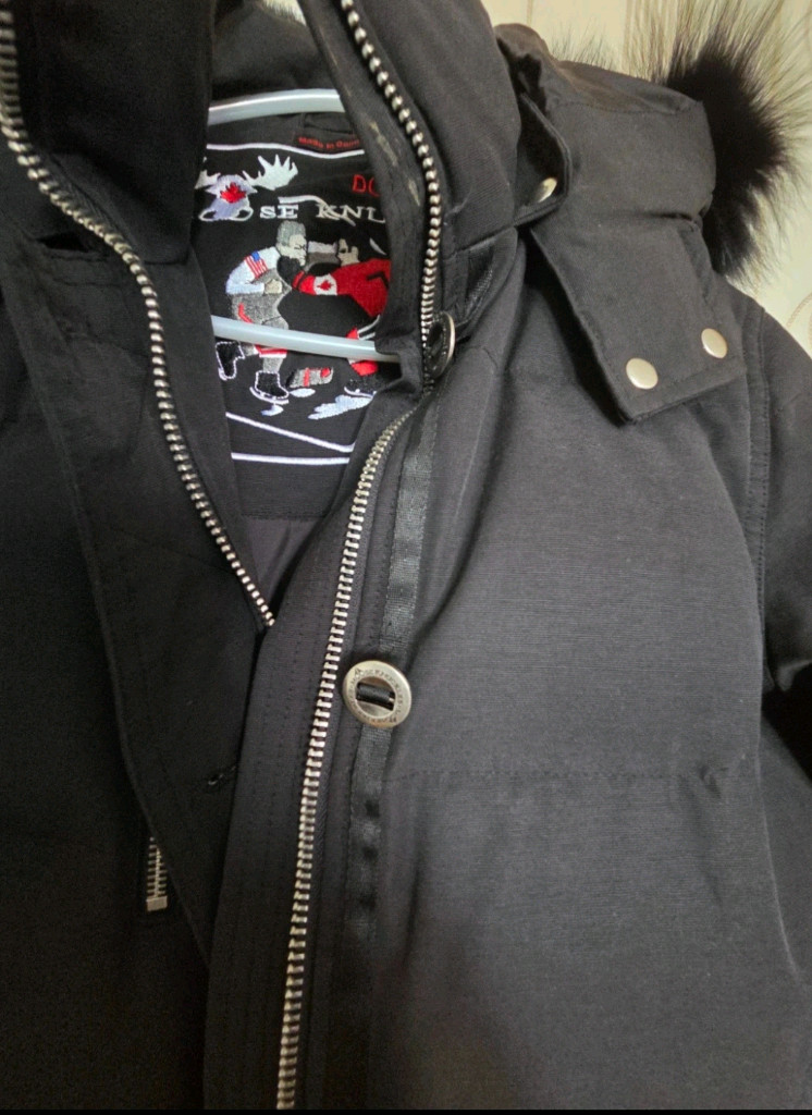 무스너클 구스다운 패딩점퍼 이미지