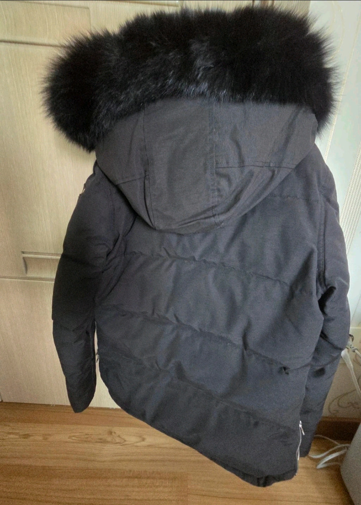 무스너클 구스다운 패딩점퍼 이미지