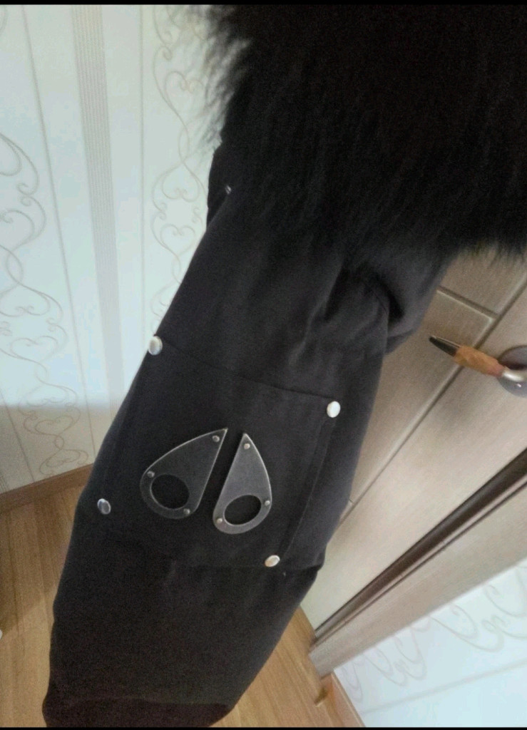 무스너클 구스다운 패딩점퍼 이미지