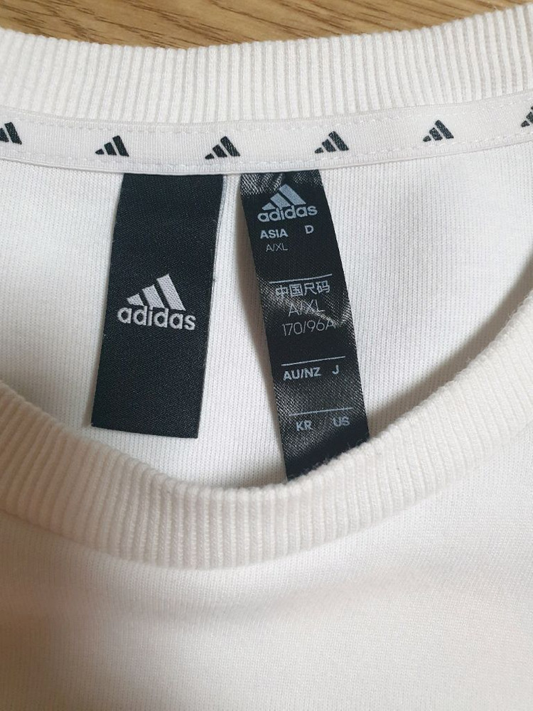 아디다스 맨투맨 170 이미지