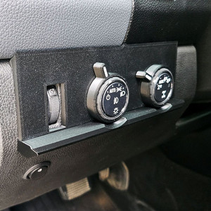 콜로라도 튜닝 용품 4륜 다이얼 조작부 보호 커버 팝니다. 이미지