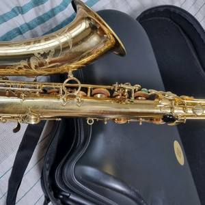 테너 색소폰 이미지
