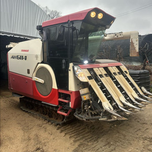 얀마 AW6114 콤바인 이미지