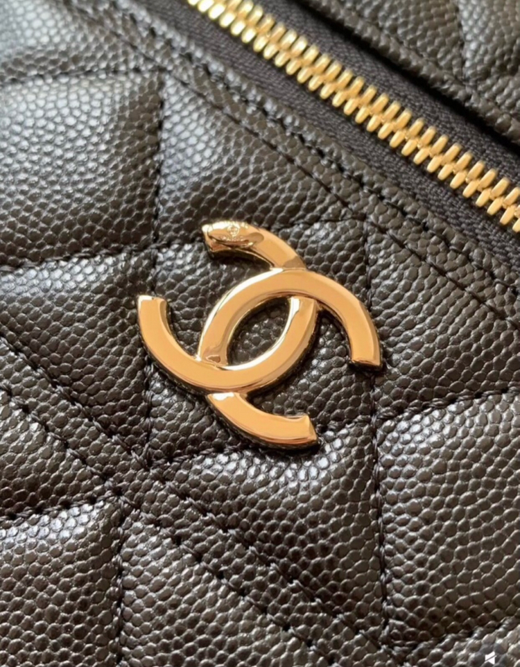 샤넬 퀼팅 미니 핸드백 이미지