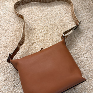 로에베 스몰 큐비백 이미지