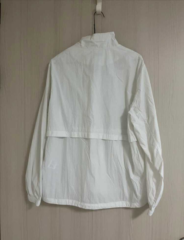 클로브 바람막이 이미지