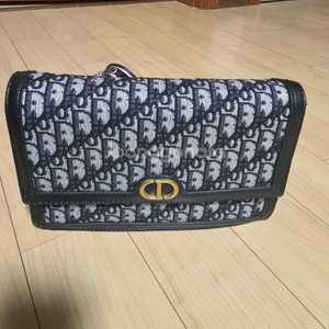 오블리크 패턴 크로스백 이미지