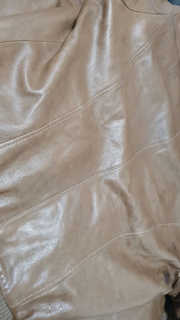 브루넬로 코치넬리 가죽 봄버 자켓 이미지