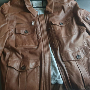 브루넬로 코치넬리 가죽 봄버 자켓 이미지