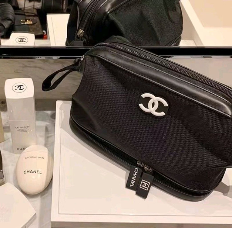 CN로고 화장품 수납 파우치 (미개봉 새상품) 이미지