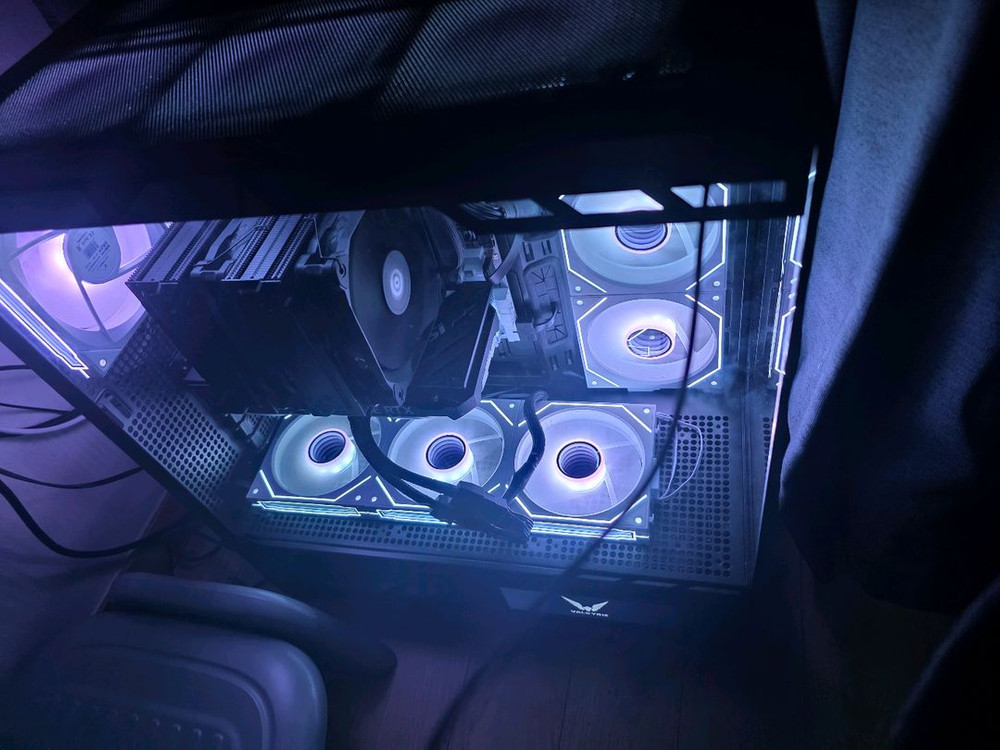 7800x3d 4070super ram 16x2 b850m 이미지