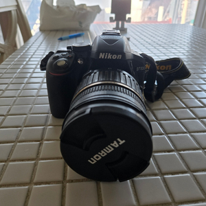 DSLR 카메라 + AF-S 17-50mm 렌즈 세트 이미지