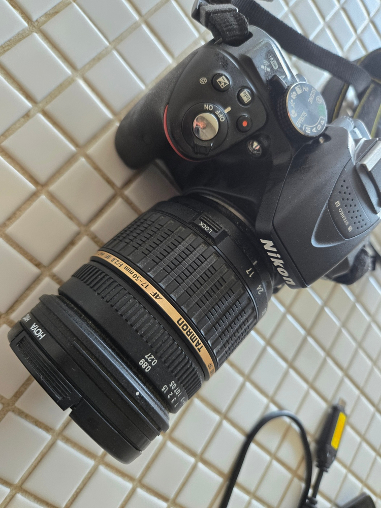 DSLR 카메라 + AF-S 17-50mm 렌즈 세트 이미지