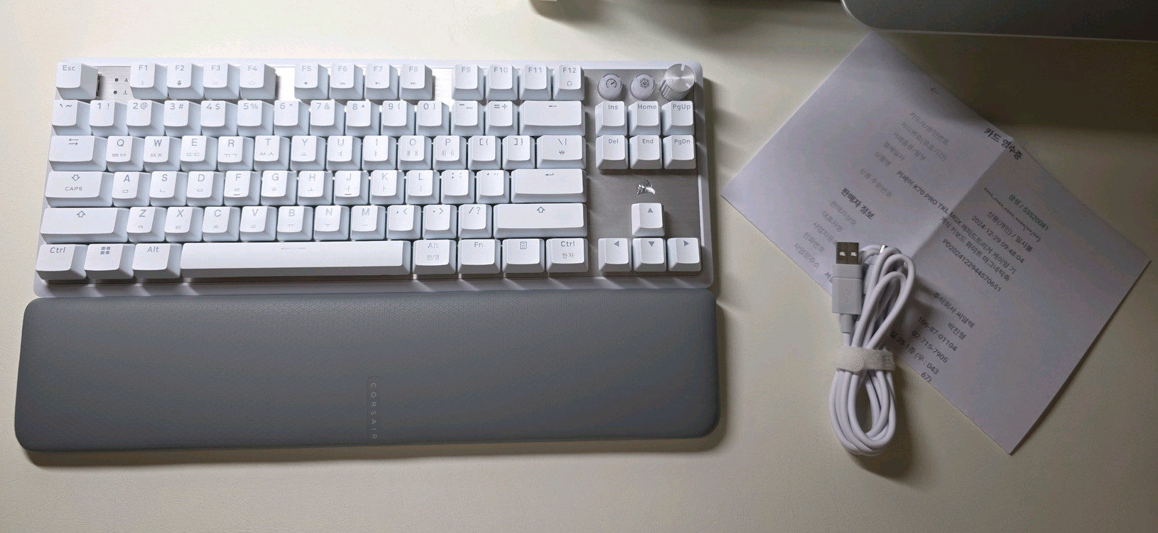 커세어 K70 PRO TKL MGX 자석축 키보드 팝니다 이미지