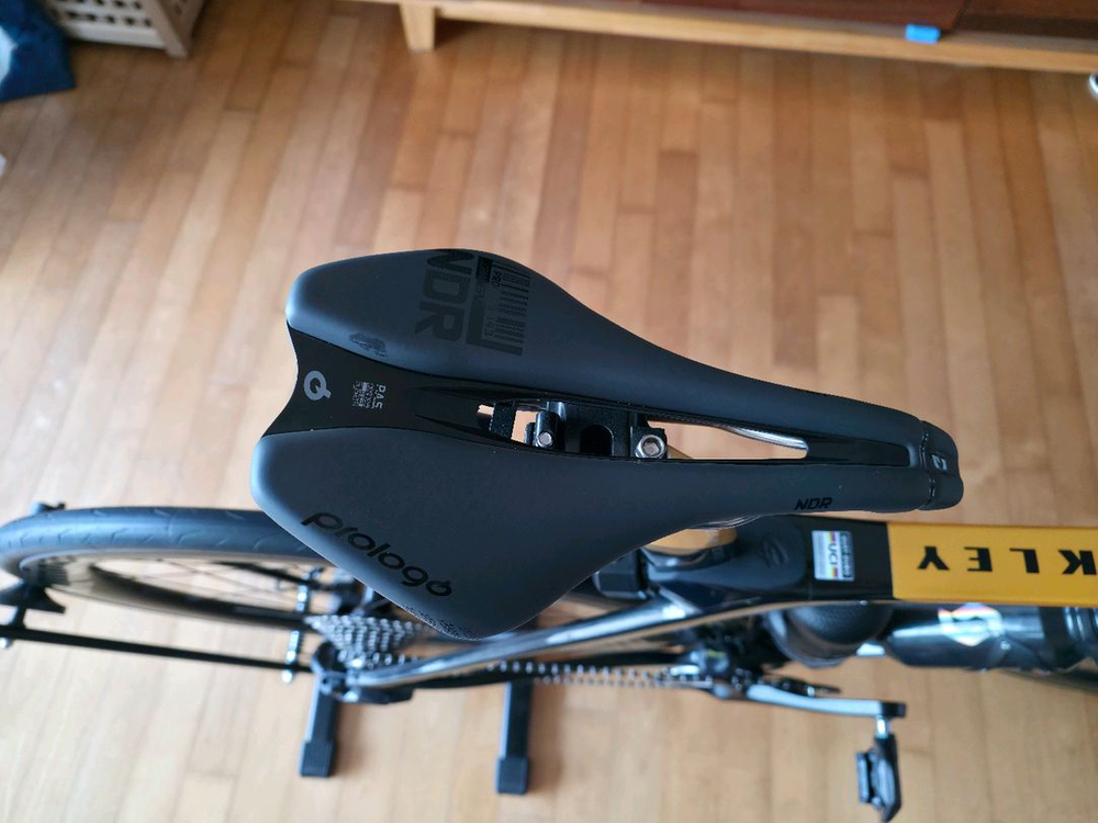 GUSTO 구스토 로드 자전거 이미지