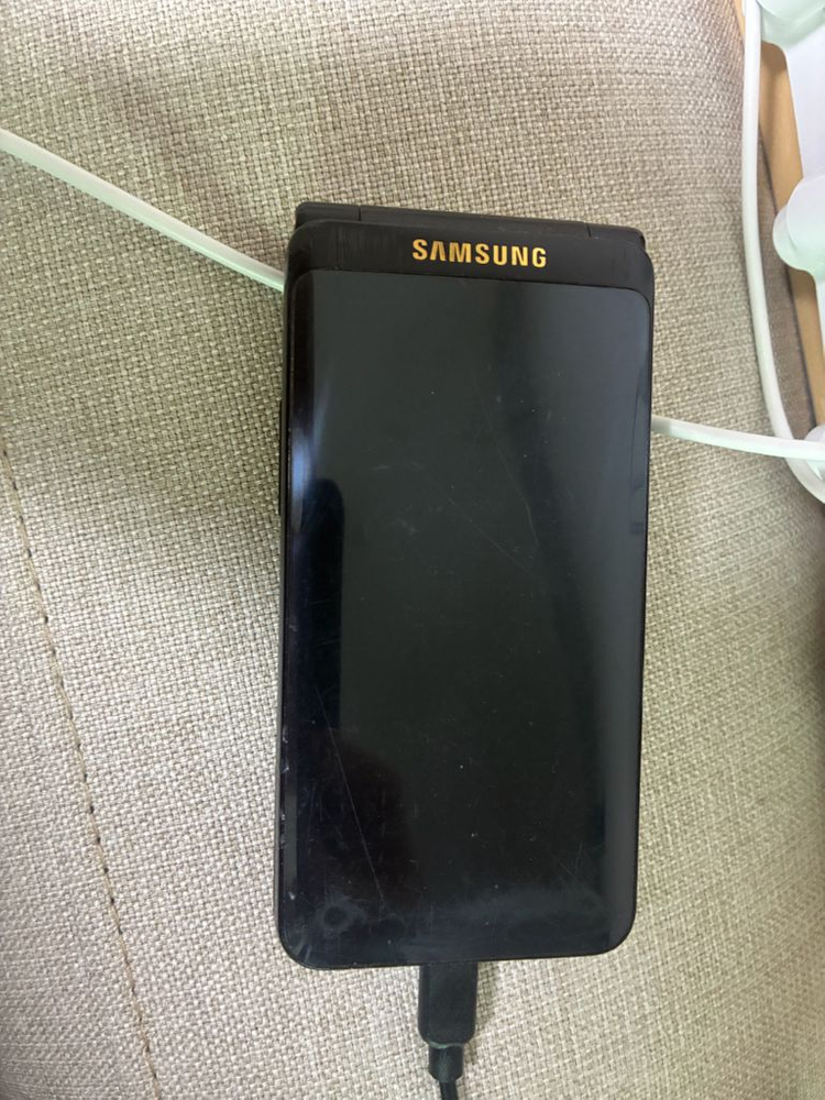 삼성 갤럭시 폴더2 블랙 SM-G160N 이미지