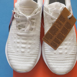 나이키 리액트 인피니티 런 4 DR2665-103 270 새상품 이미지