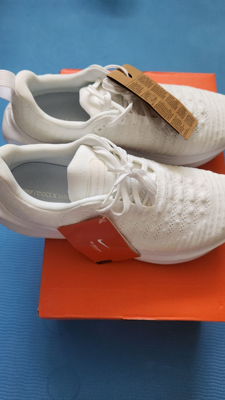 나이키 리액트 인피니티 런 4 DR2665-103 270 새상품 이미지