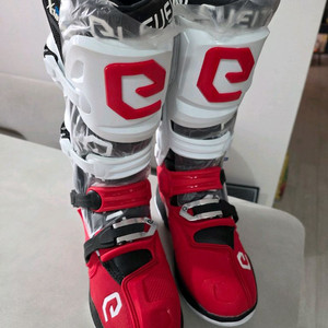 엘르베이트 ELEVEIT 오프로드 바이크 부츠 이미지