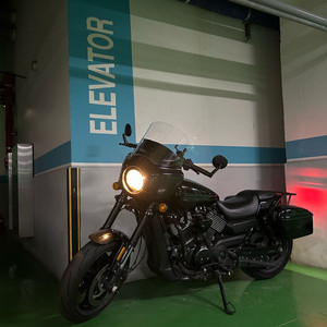 할리데이비슨 스트리트로드 750 풀튜닝 판매 이미지