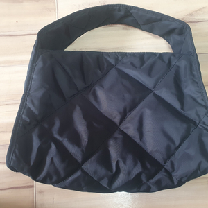 코스 퀼티드 퀼팅 미니 가방 식빵가방 블랙 이미지