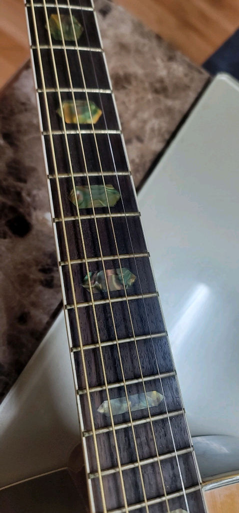 성음 크래프터 정통 국산 모델 OZ 시리즈 어쿠스티기타오래된 기타소리 좋아 많이 모아 왔습니다.오래된 기타의 고질병 이미지